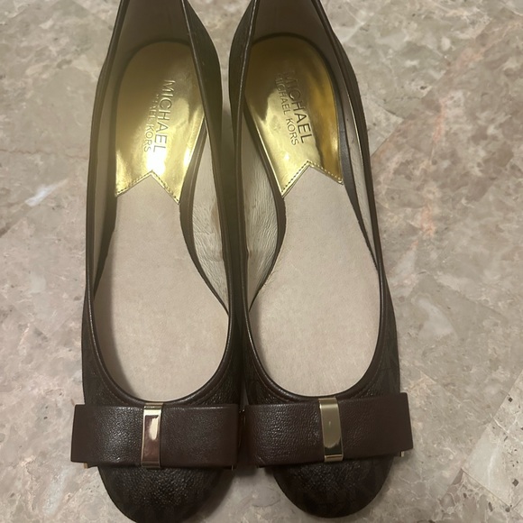 Michael Kors Pumps with Gold Accent size 8,5 - Picture 1 of 11